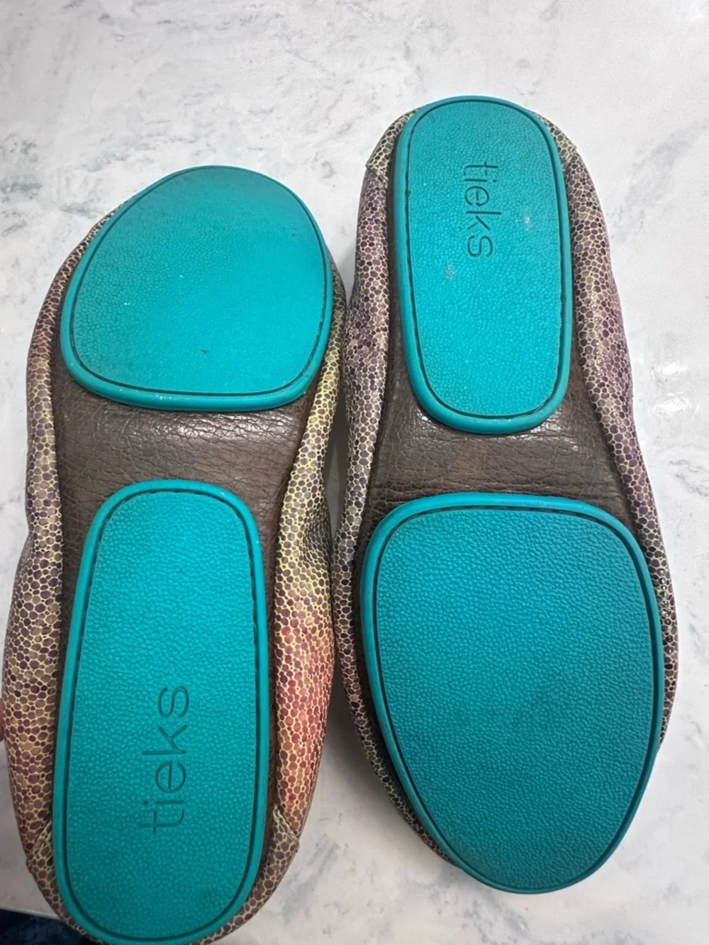 TOSCANI TIEKS. RARE FIND. DISCONTINUED. Size 10 - Picture 12 of 12